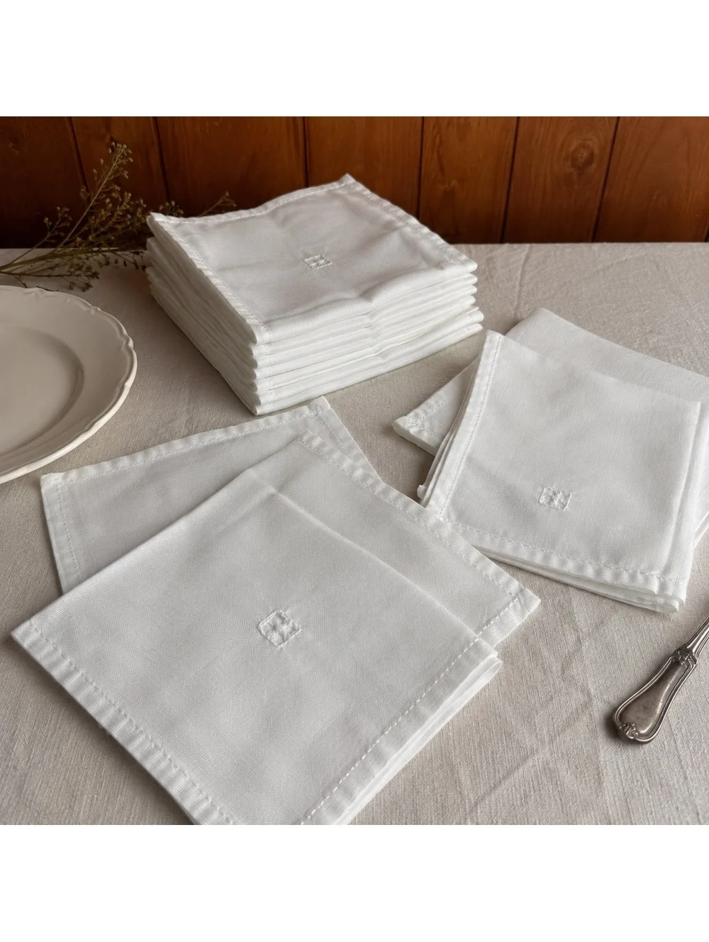 Vintage Set of 8 Handmade White Cotton Napkins Trim Embroidered Table Linens